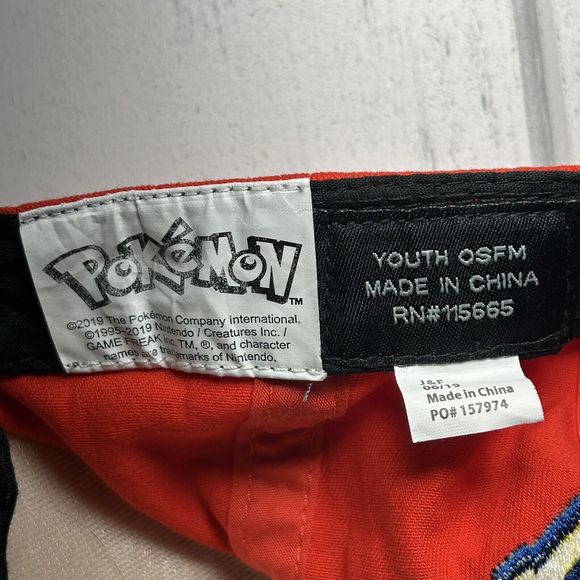 Pokemon Boys' Baseball Hat Snapback Cap Poke Ball Red White Youth Size - Picture 7 of 7